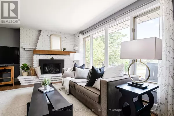 Blue Mountains, ON L9Y0M9,188 LAKESHORE ROAD E