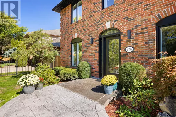 Hamilton (ancaster), ON L9G4C7,679 GREEN RAVINE DRIVE