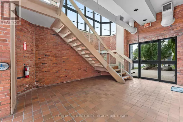 St. Catharines (e. Chester), ON L2R3E8,243 Church ST #200