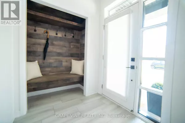 Ottawa, ON K2J6V4,2057 CALTRA CRESCENT