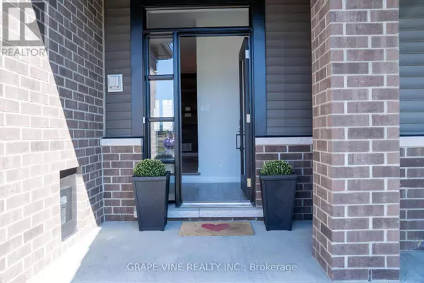 Ottawa, ON K2J6V4,2057 CALTRA CRESCENT