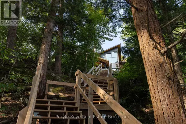 Huntsville (stisted), ON P1H0C3,86 CLAREN CRESCENT