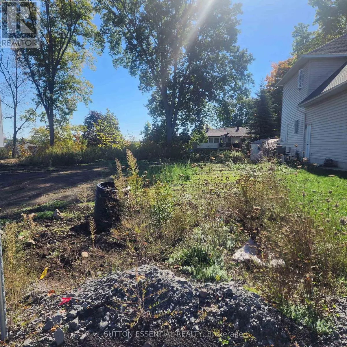 Brockville, ON K6V0A3,1465 FLANDERS ROAD