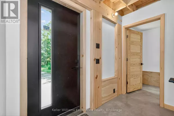 Georgian Bay (baxter), ON L0K1S0,753 HONEY HARBOUR ROAD