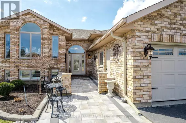 Kawartha Lakes (bobcaygeon), ON K0M1A0,42 HUNTINGWOOD CRESCENT