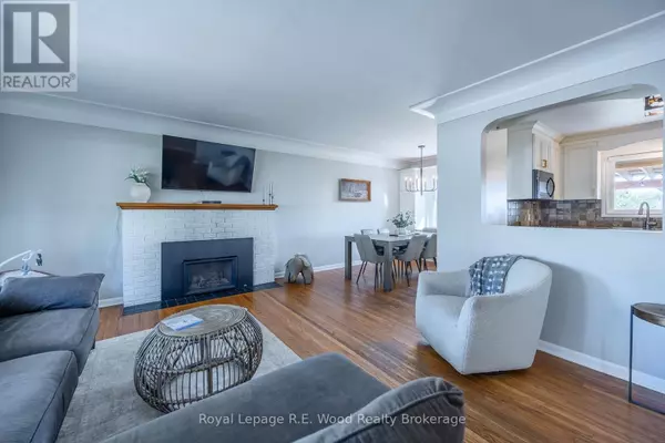Tillsonburg, ON N4G1B9,27 NORTH STREET W