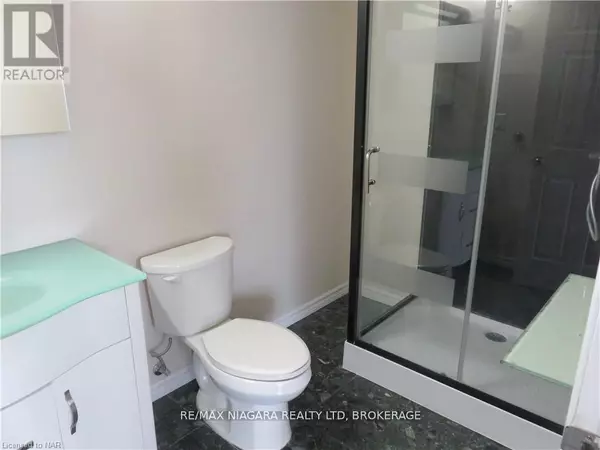 Fort Erie (central), ON L2A2S4,58 JARVIS ST #203