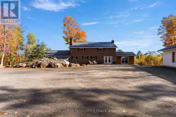 Addington Highlands (addington Highlands), ON K0H1K0,17276 HIGHWAY 41