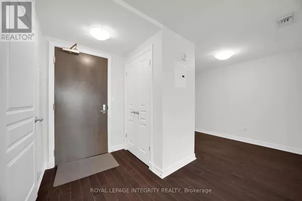 Ottawa, ON K1N6B1,238 Besserer ST #1207