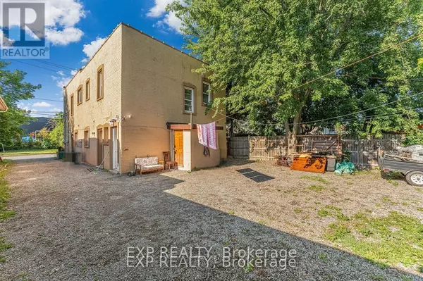 Niagara Falls (downtown), ON L2E2Y7,4553 FERGUSON STREET