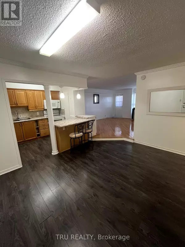 Ottawa, ON K1L8E7,158C McArthur AVE #1606