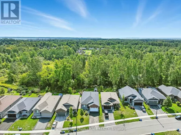82 ROYAL GALA DRIVE, Brighton, ON K0K1H0