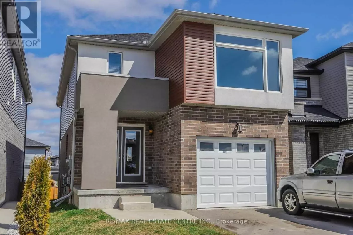 London North (north S), ON N6G0L7,1890 Foxridge CRES #Upper