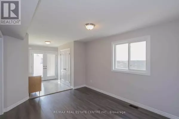 London North (north S), ON N6G0L7,1890 Foxridge CRES #Upper