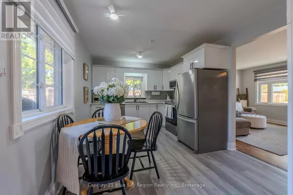 North Bay (ferris), ON P1A2T5,13 PRINCE EDWARD DRIVE