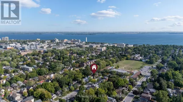 Kingston (central City East), ON K7L4A3,7 TORONTO STREET