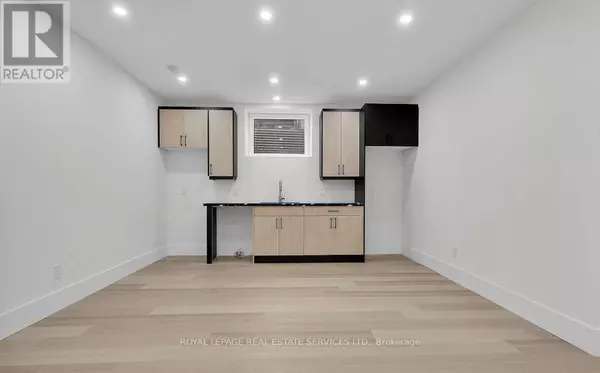 London South (south V), ON N6P0H4,2152 TRIPP DRIVE