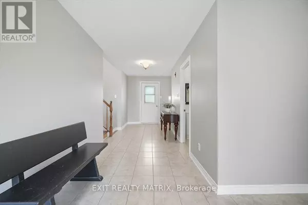 Ottawa, ON K0A2P0,8089 LAURIE LANE S