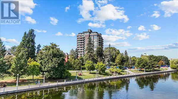 300 Queen Elizabeth DR #7D, Ottawa, ON K1S3M6