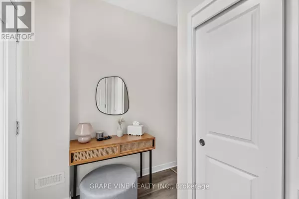 Ottawa, ON K2V0S6,172 VISOR PRIVATE