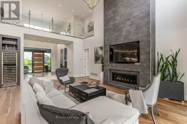 Blue Mountains, ON L9Y0Z8,128 ARNOT CRESCENT