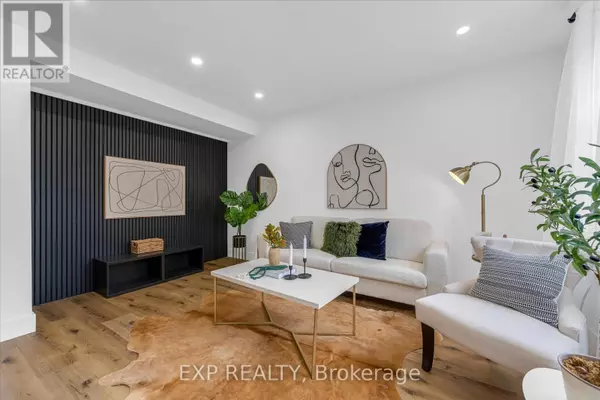 1255 Upper Gage AVE #10, Hamilton (quinndale), ON L8W3C7