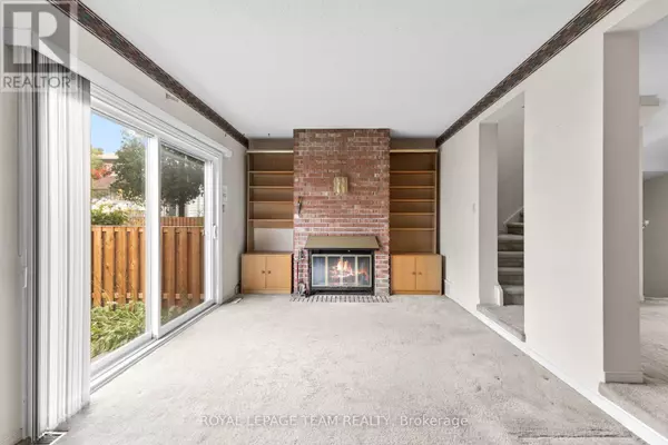 Ottawa, ON K1J8Z9,1149 CHIMNEY HILL WAY