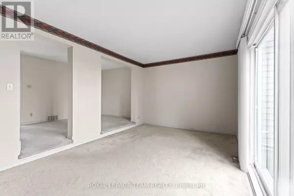 Ottawa, ON K1J8Z9,1149 CHIMNEY HILL WAY