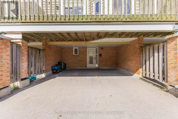 Ottawa, ON K1J8Z9,1149 CHIMNEY HILL WAY