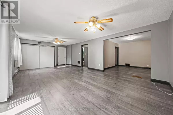 Waterloo, ON N2H4L1,29 RIDGEWOOD AVENUE