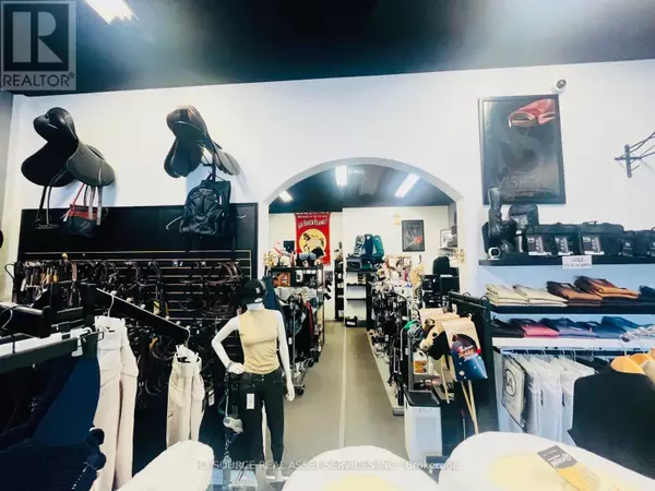 2130 ROBERTSON ROAD, Ottawa, ON K2H5Z1