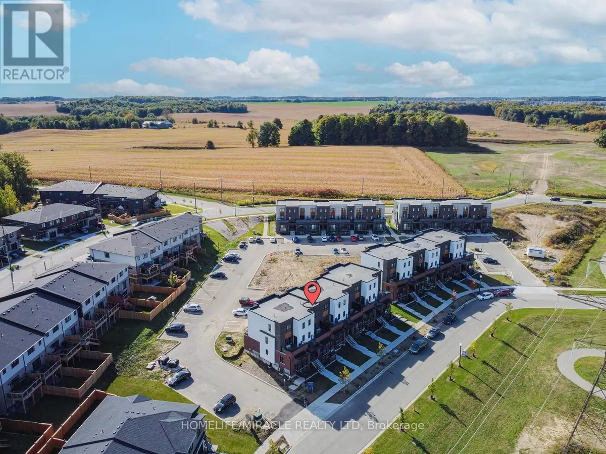 Kitchener, ON N2R0S4,289 Chapel Hill DR #49