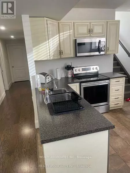 Hamilton (ainslie Wood), ON L8S2P9,BASEMENT-1BR - 20 BEAUCOURT ROAD