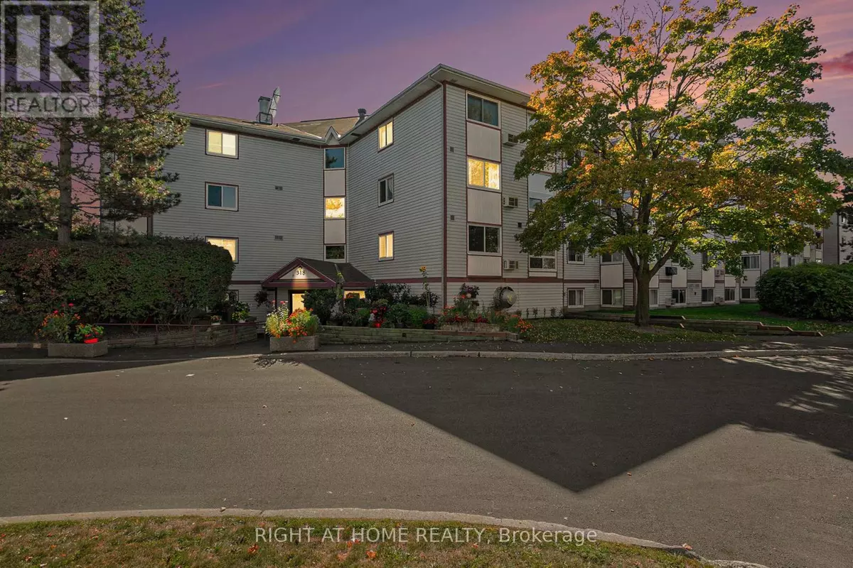 Ottawa, ON K1T2R5,318 Lorry Greenberg DR #107