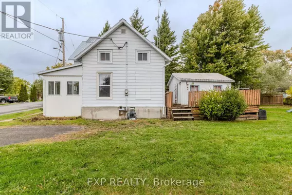 South Stormont, ON K0C1Y0,12 ASH STREET