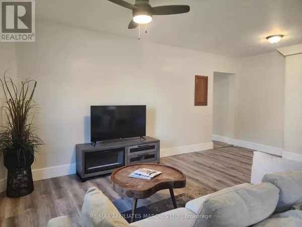 South Glengarry, ON K0C1N0,12 OAK STREET