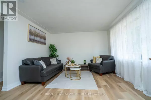 Kitchener, ON N2C1Y6,61 BROADMOOR AVENUE