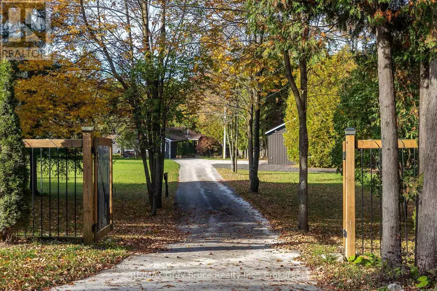 495204 TRAVERSTON ROAD, West Grey, ON N0C1H0