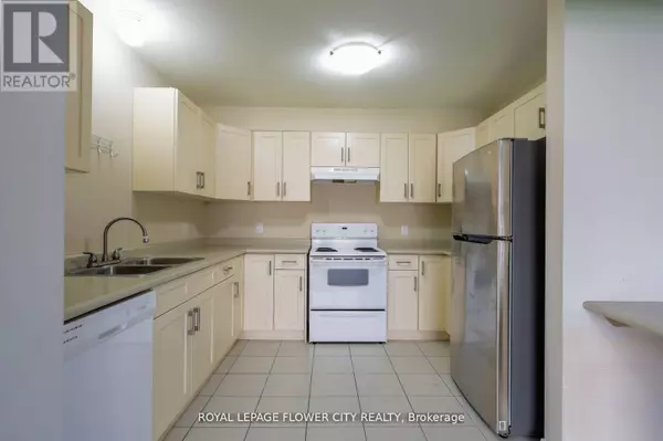 Thorold (confederation Heights), ON L2V0C1,146 WINTERBERRY BOULEVARD