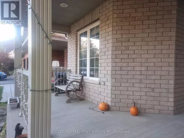 Guelph (pineridge/westminster Woods), ON N1L1S3,136 MCARTHUR CRESCENT