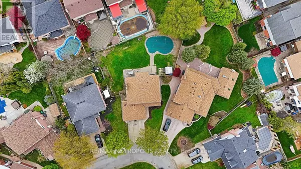 St. Catharines (grapeview), ON L2S3J9,21 WALTERS COURT