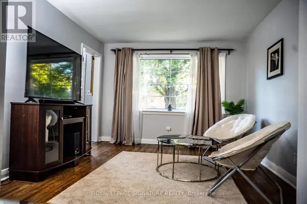 Woodstock (woodstock - South), ON N4S3Z2,73 BEE STREET