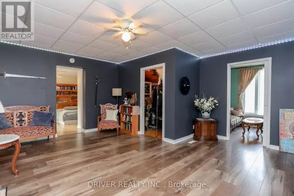 Aylmer, ON N5H2A2,65 KING STREET
