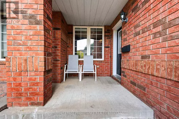 Kingston (city Northwest), ON K7P3C6,270 ELLESMEER AVENUE