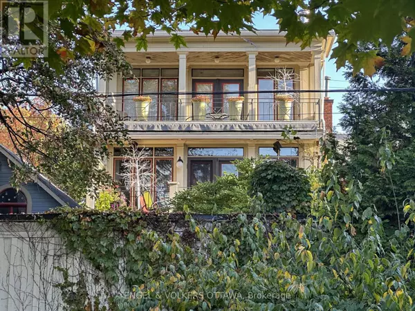 105 STANLEY AVENUE, Ottawa, ON K1M1N8