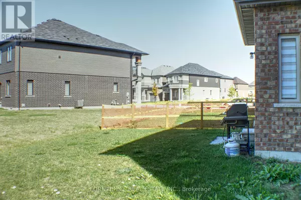 Brantford, ON M6A1N3,32 STAUFFER ROAD