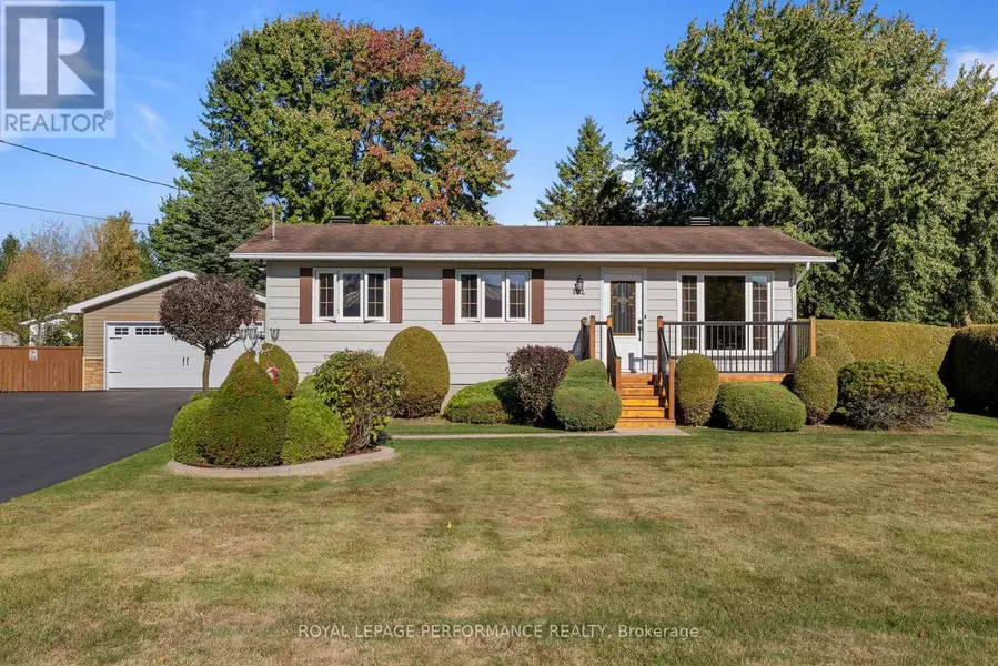 122 MAPLE GROVE STREET, Russell, ON K0A1W0