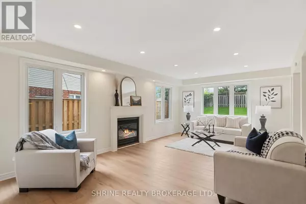 London North (north C), ON N5X0B6,899 BRADSHAW CRESCENT