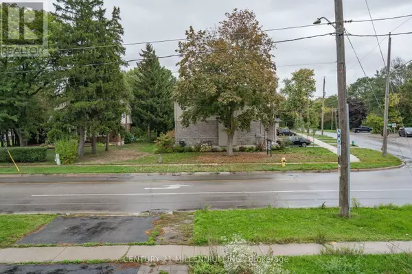 Brantford, ON N3S0E6,399 ERIE AVENUE