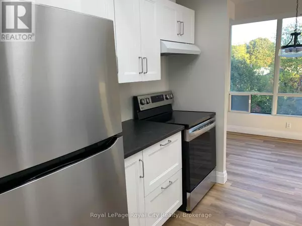 Guelph (junction/onward Willow), ON N1H8H4,105 Bagot ST #301